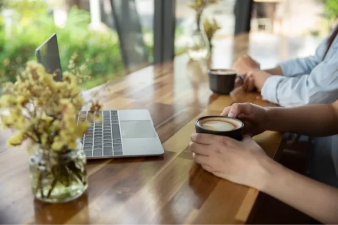 You Biz Kimiz Görsel